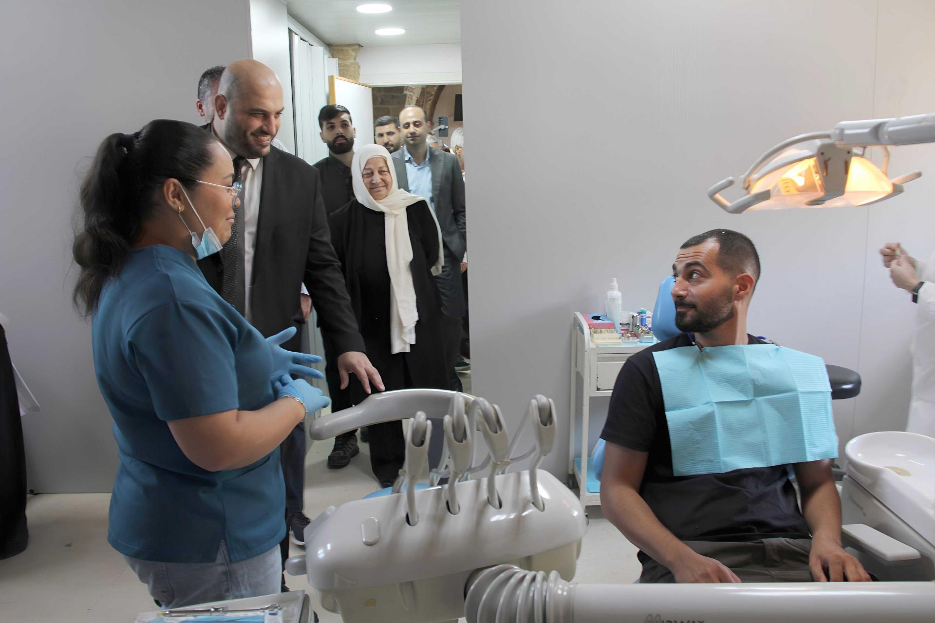 وزير الصحة يتفقد برفقة بهية الحريري مركز الحريري الطبي الإجتماعي في صيدا القديمة