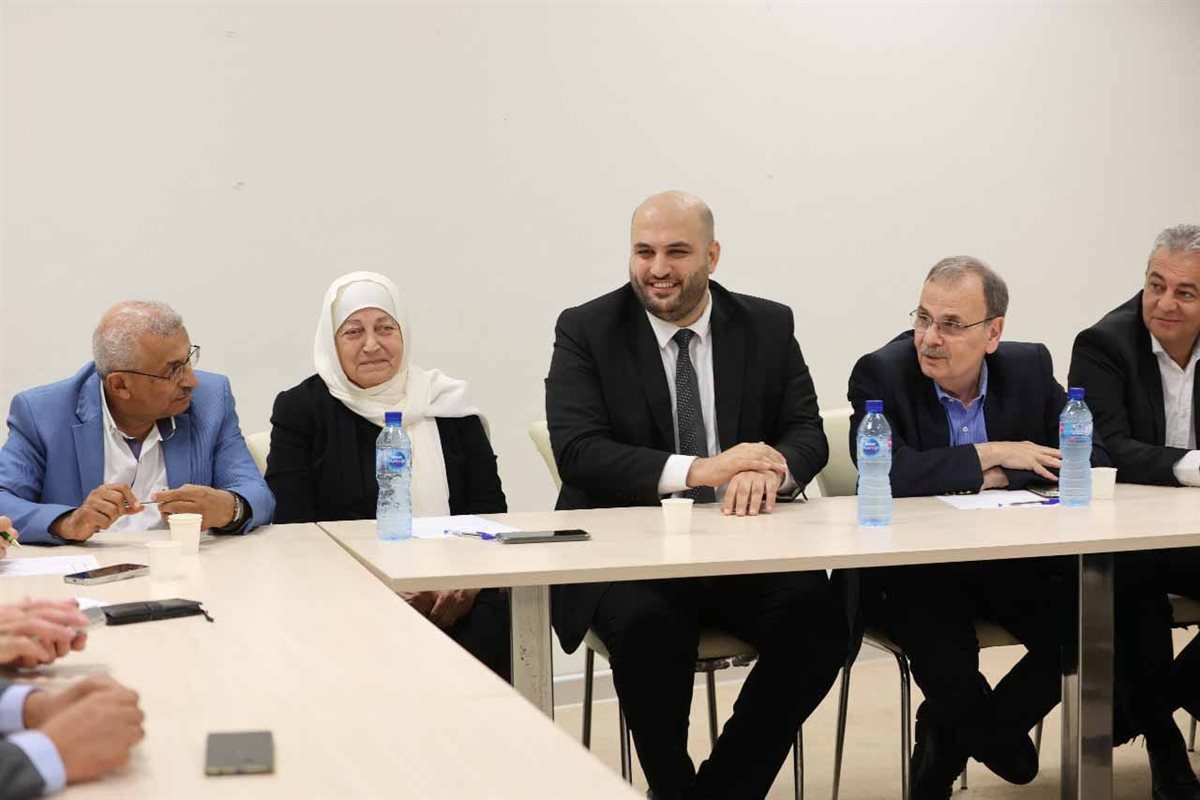 وزير الصحة اجتمع بلجنة تنسيق الشبكة الصحية لصيدا والجوار بحضور ممثلي المستشفيات وأعلن عن آلية جديدة لتحديد السقوف المالية