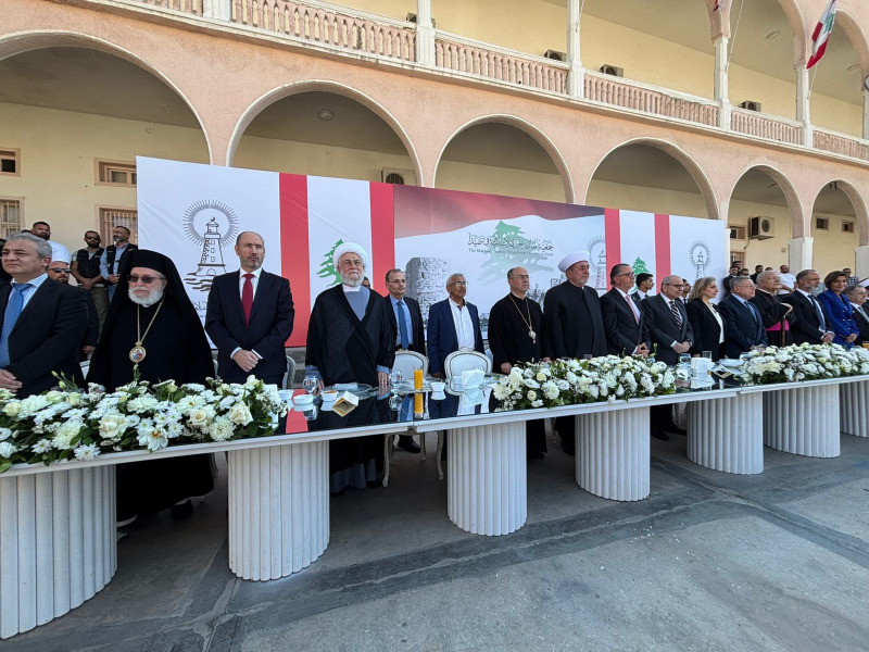 بالفيديو : الرئيس نواف سلام اختتم زيارته إلى صيدا بمأدبة غداء تكريمي على شرفه في "المقاصد": صيدا عزيزة على قلبي... و"المقاصد" بيتي