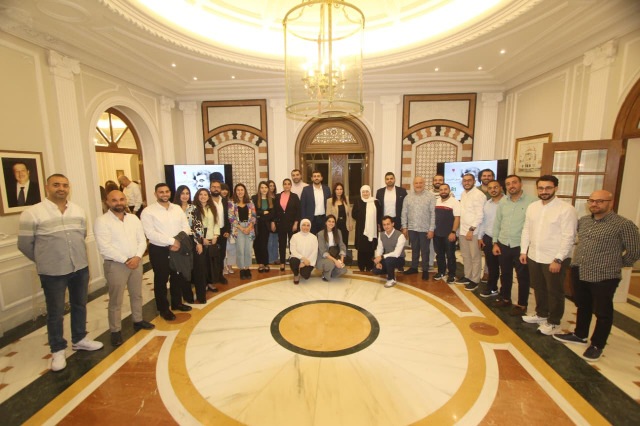 بهية الحريري تستقبل أسرة مؤسسة الحريري: مستمرون معكم برسالتها في تنمية الإنسان والمجتمع