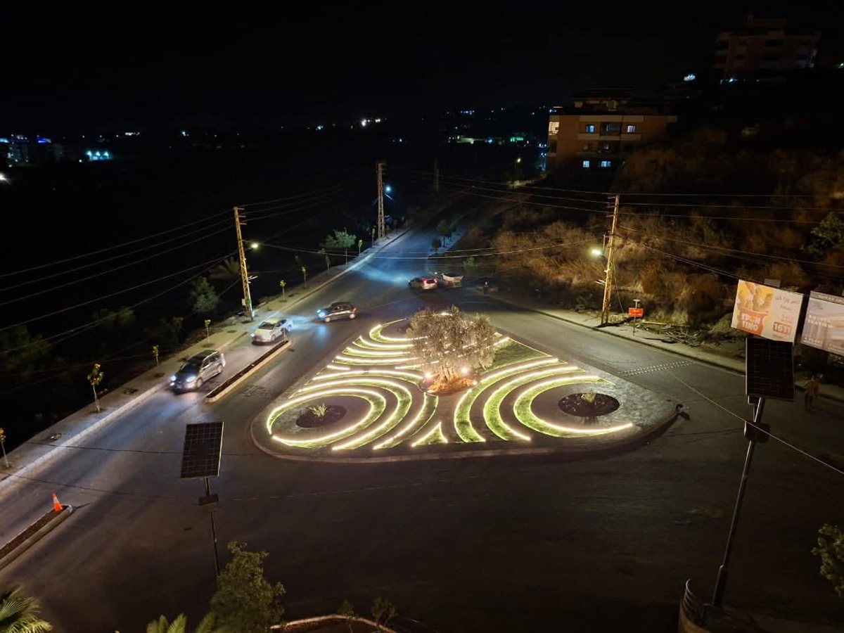 بلدية بقسطا تواصل تألّقها.. مشاريع إنمائية وتأهيل الدوار الأساسي.. مزهر: سنواصل خدمة الناس وتأهيل المنطقة