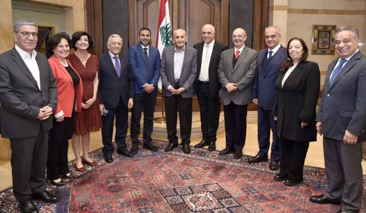 الرئيس بري لنقابة محرري الصحافة: الانتخابات ستجري في موعدها ولا تأجيل ولا تمديد.. ولا خوف من فتنة داخلية على الإطلاق ولا تهريب للسلاح