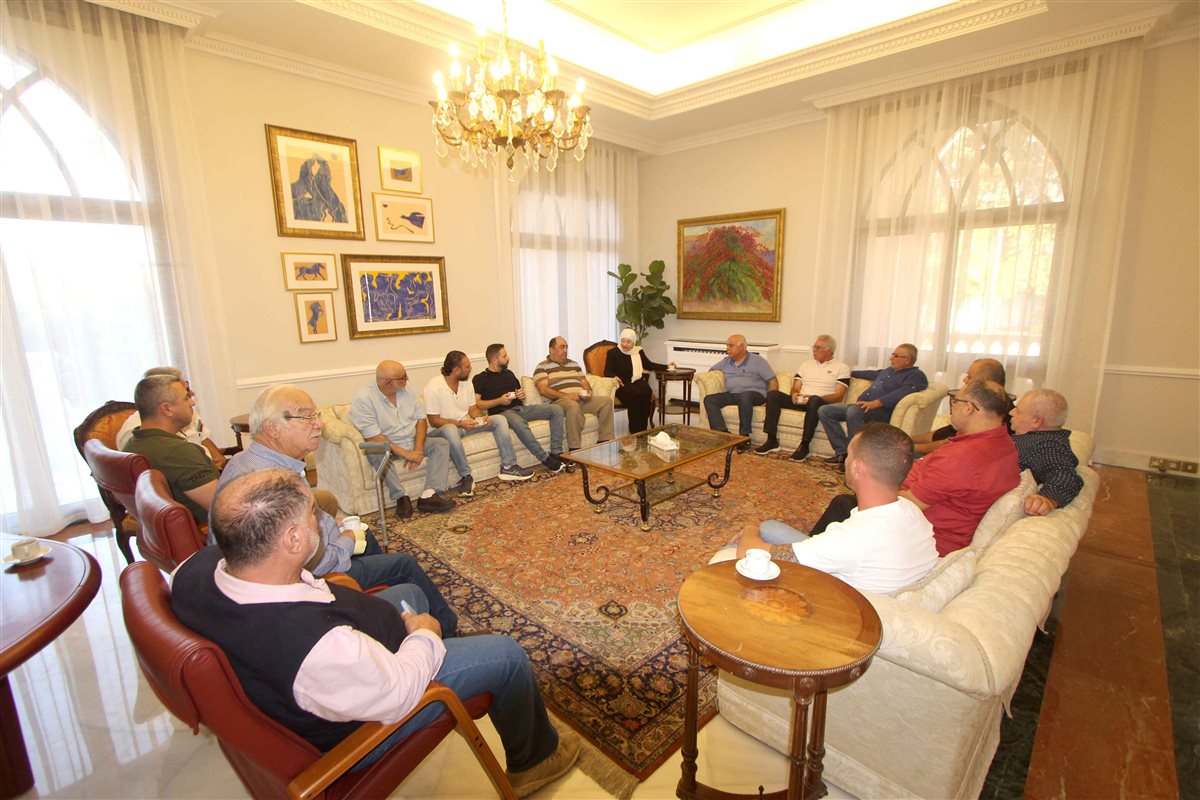 بهية الحريري تلتقي وفوداً من بلدية المية ومية وتجار 'حسبة صيدا' والوكلاء البحريين و'قدامى الجرّاح'