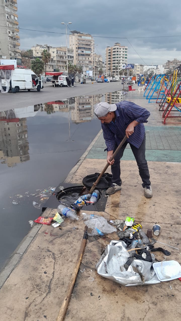 بلدية صيدا إستنفرت فرق الطوارئ وورش البلدية منذ ساعات الفجر وعالجت تداعيات العاصفة بتوجيهات من رئيس البلدية م. مصطفى حجازي