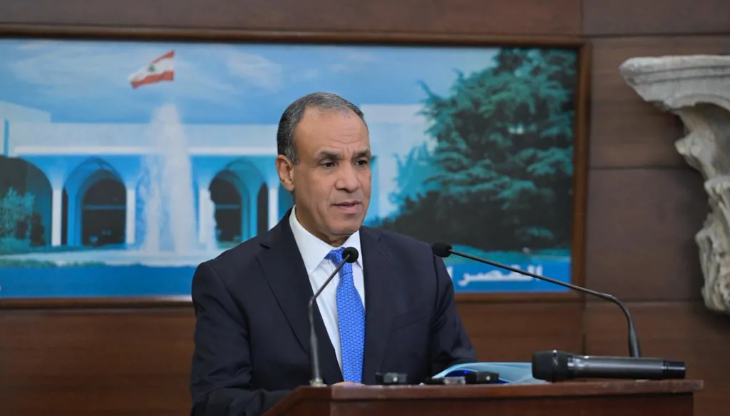 بالفيديو : استكمالا للتحرك المصري باتجاه لبنان، وزير الخارجية بدر عبد العاطي يلتقي الرؤساء الثلاثة