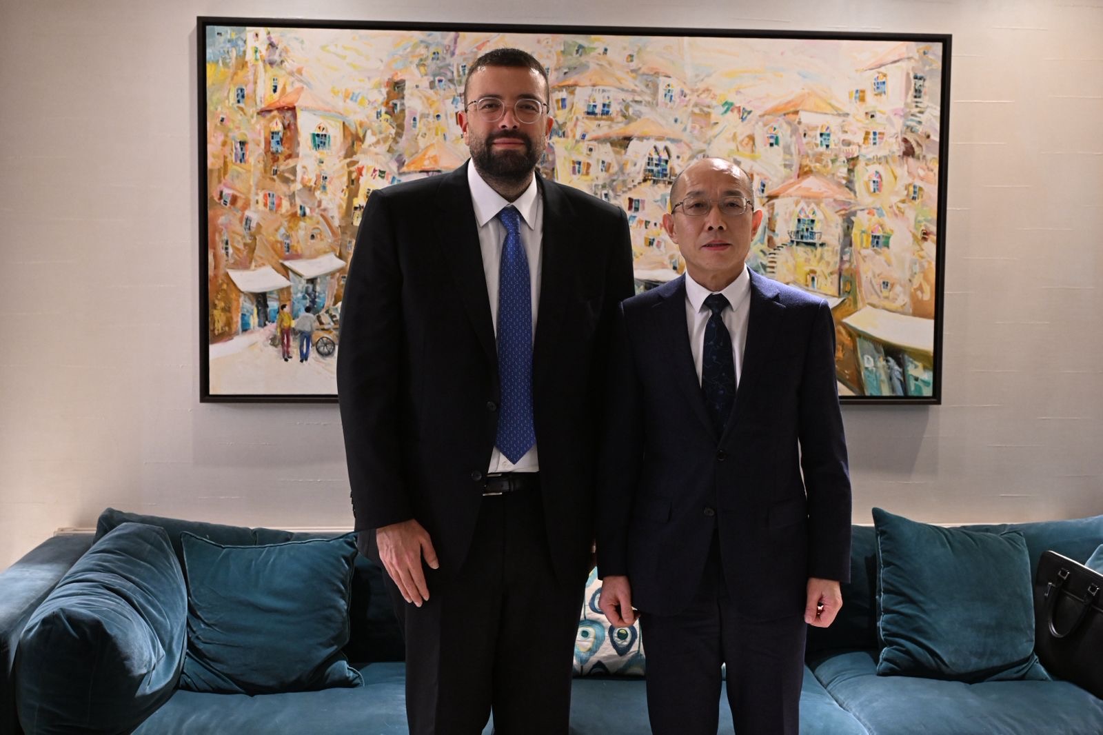 *أحمد الحريري يلتقي وفد "الشيوعي الصيني" .. ويشكره على الدعوة لمؤتمر "فهم الصين 2025"*