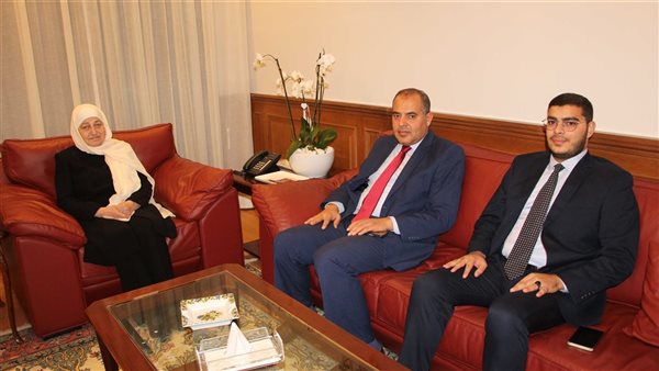 بهية الحريري تطّلع من وفد (شاهد) على مشروعها 'الكرامة القانونية' للّاجئين الفلسطينيين