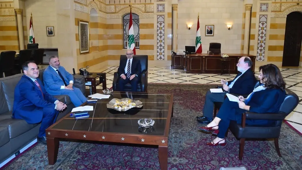 سلام عرض مع وفد البنك الدولي ملفي إعادة الإعمار والطاقة واستمع من وفد متعاقدي الأساسي إلى مطالبهم وتسلّم دعوة للمشاركة في إفطار دار الفتوى