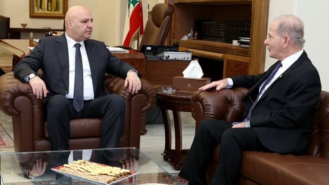 رئيس الجمهورية تلقى اتصالاً من الرئيس ماكرون واستقبل االسفير الاميركي وطلب تدخل فرنسا والولايات المتحدة لوقف الاعتداءات الإسرائيلية