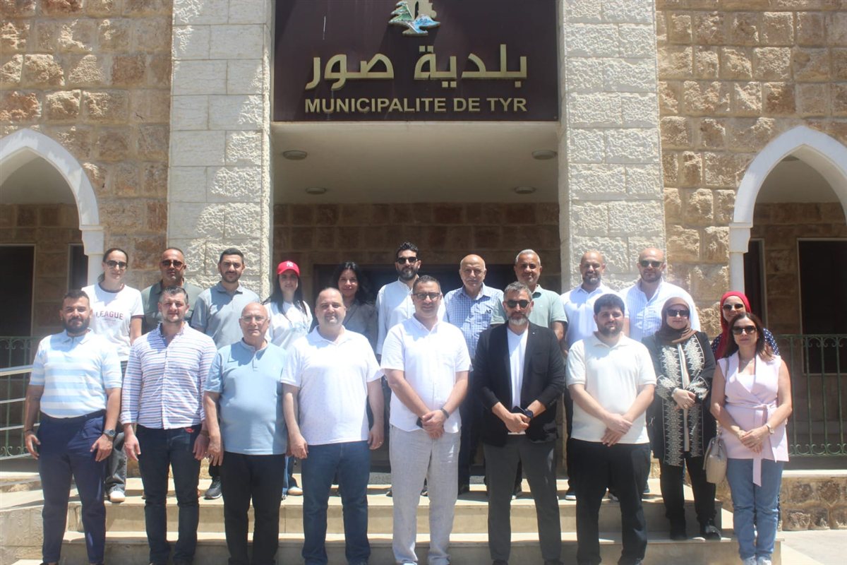 وفد من بلدية صيدا برئاسة د. أحمد عكرة يزور مدينة صور بدعوة من بلديتها ويؤكد أن إحتضان الجنوبيين كان واجباً وطنياً وإنسانياً