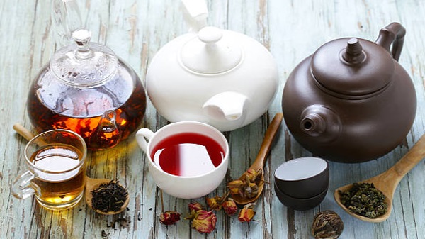 لمحبي الشاي.. كوب واحد يومياً يحمي عيونكم