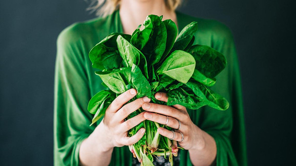 لزيادة مهاراتكم بالتفكير.. تناولوا السبانخ يومياً