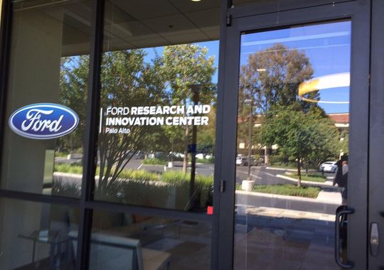 تكثيف الجهود لتطوير "السيارات الذكية"