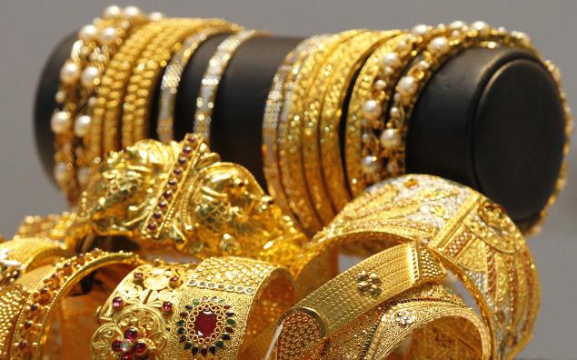 الذهب يتراجع رغم أزمة ديون اليونان