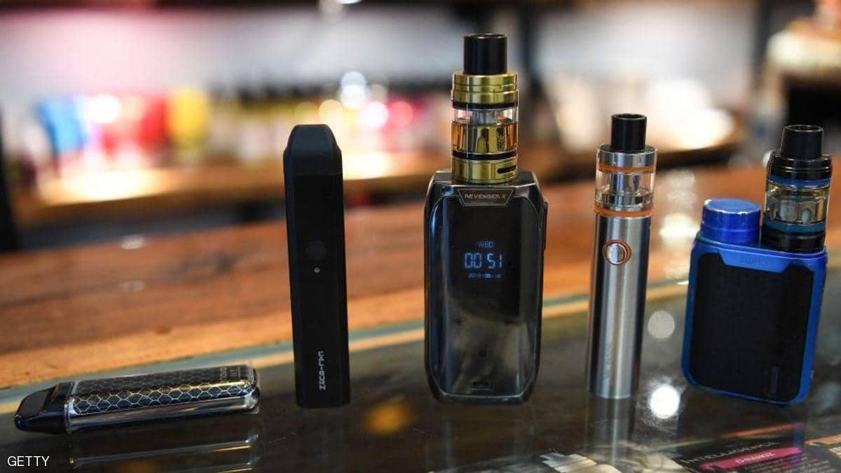 مرض السيجارة الإلكترونية "الغامض" يوقع مزيدا من الضحايا