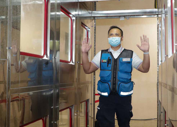 ممرّات التعقيم أخطر من الوباء!