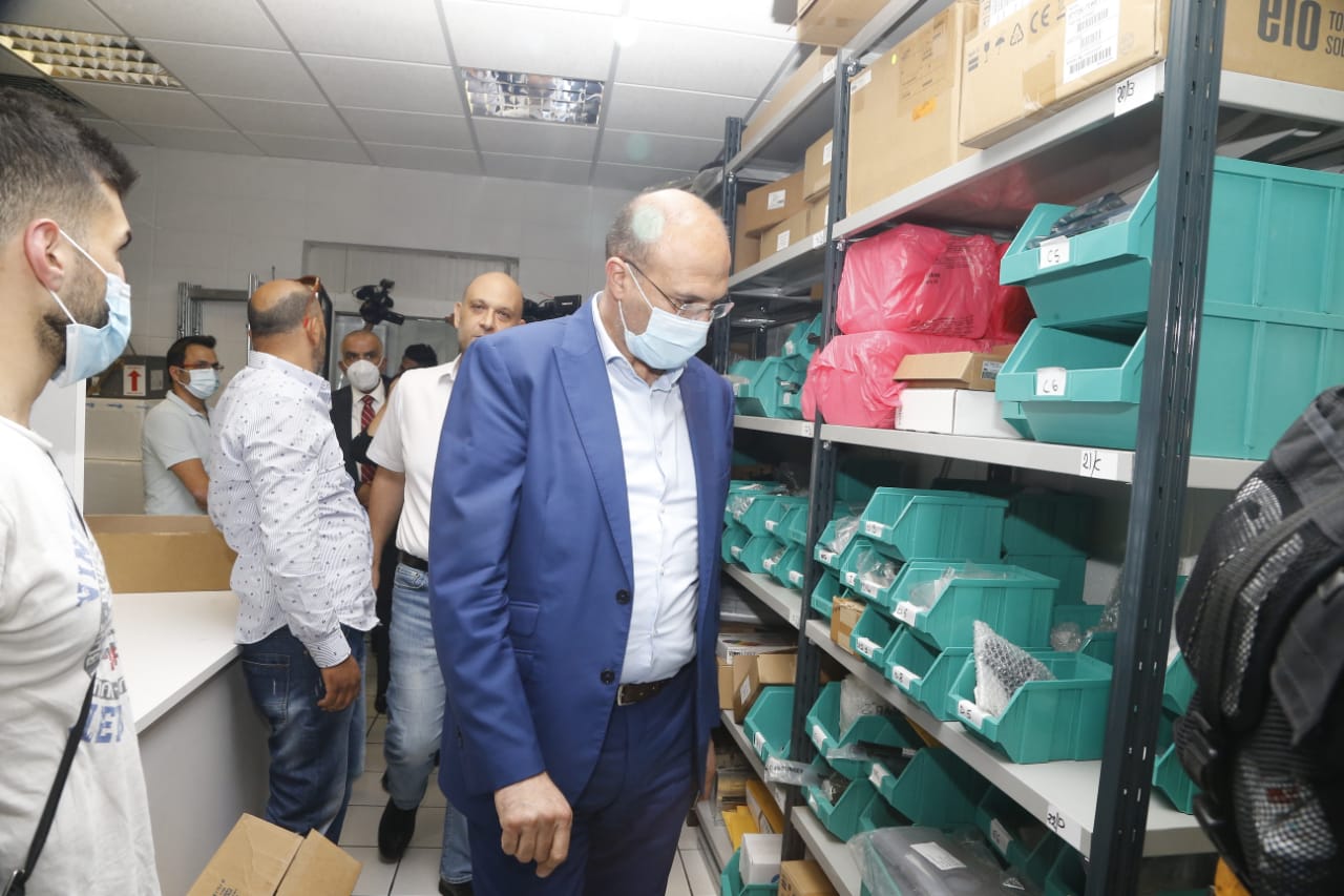 وزير الصحة دهم مستودعات لمستلزمات غسل الكلى: المستلزمات متوافرة لاشهر وعلى المستشفيات رفع فواتير تزعم عدم حصولها على الدعم إلى مكتبي مباشرة