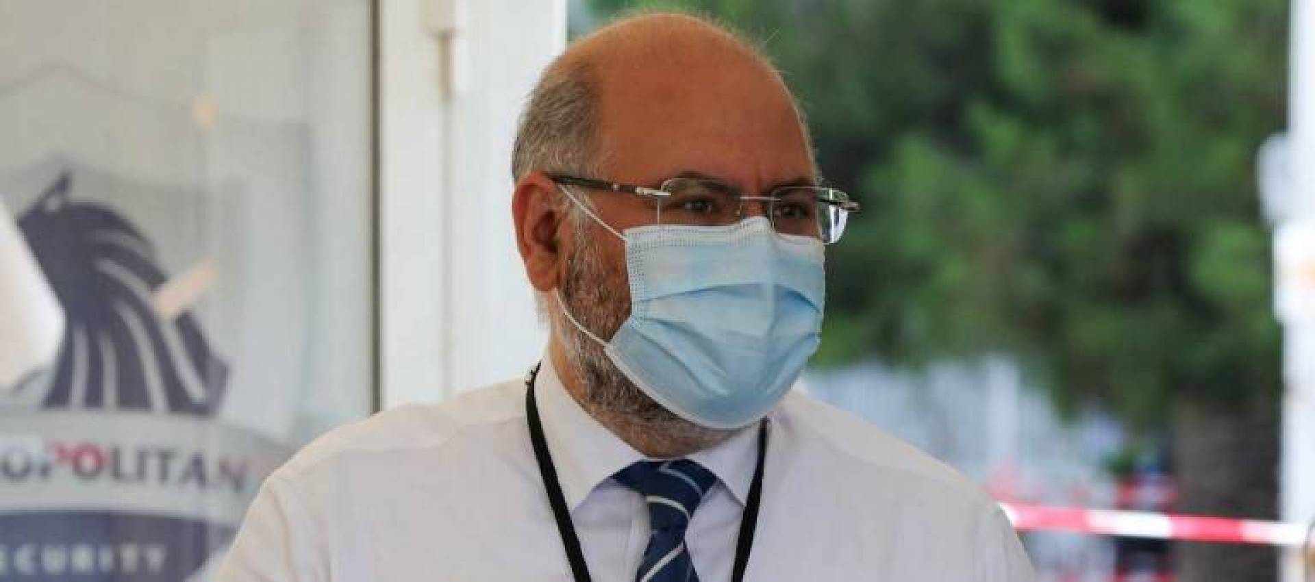 الأبيض: رغم الارقام الإيجابية.. سيظل كورونا يمثل تهديدًا كبيرا