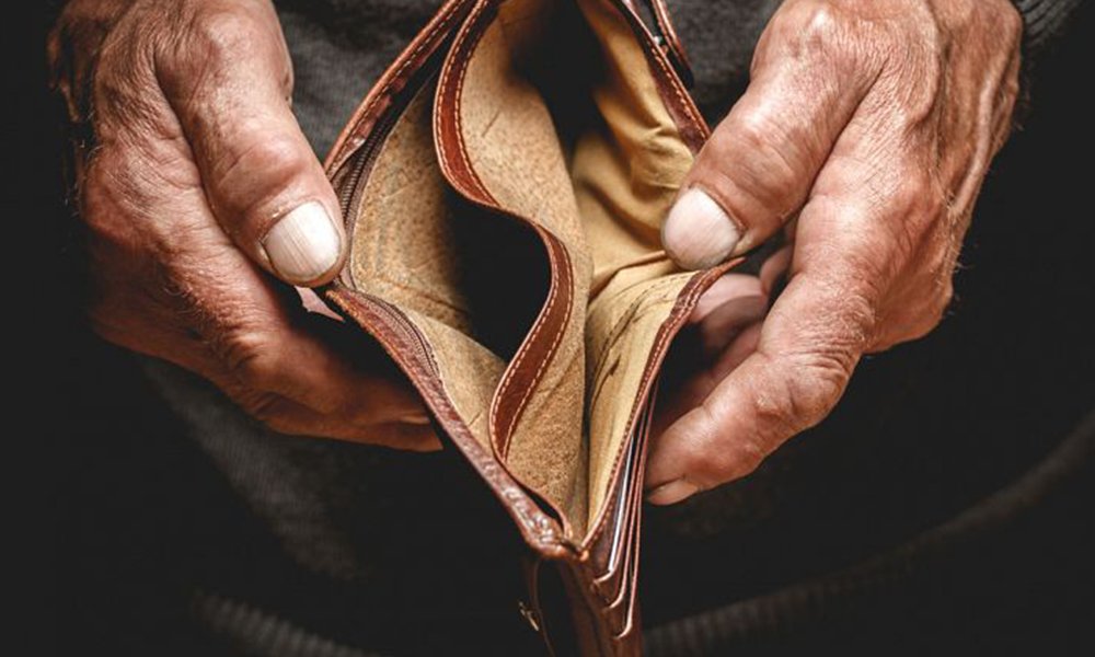 أغلبية الشعب اللبناني تحت خط الفقر&hellip; الاستشفاء مهدّد!