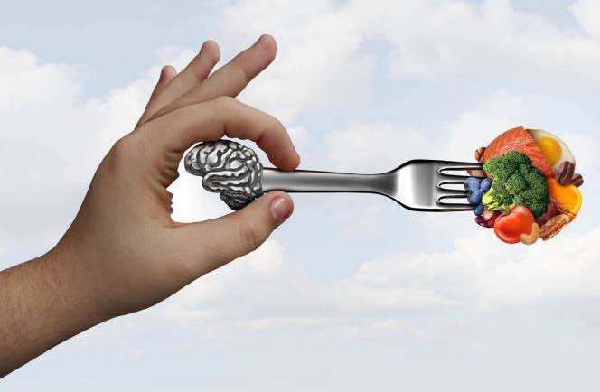 إليكم قائمة بمغذيات المخ.. لسلامة عقلك ومزاجك
