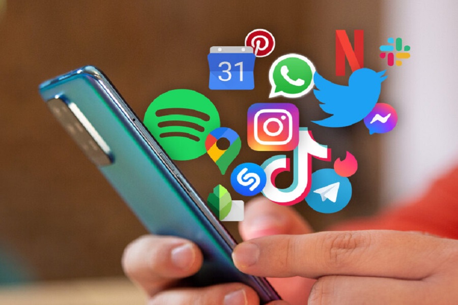 هل تسمحون لجميع التطبيقات بالوصول إلى كاميرات هواتفكم؟
