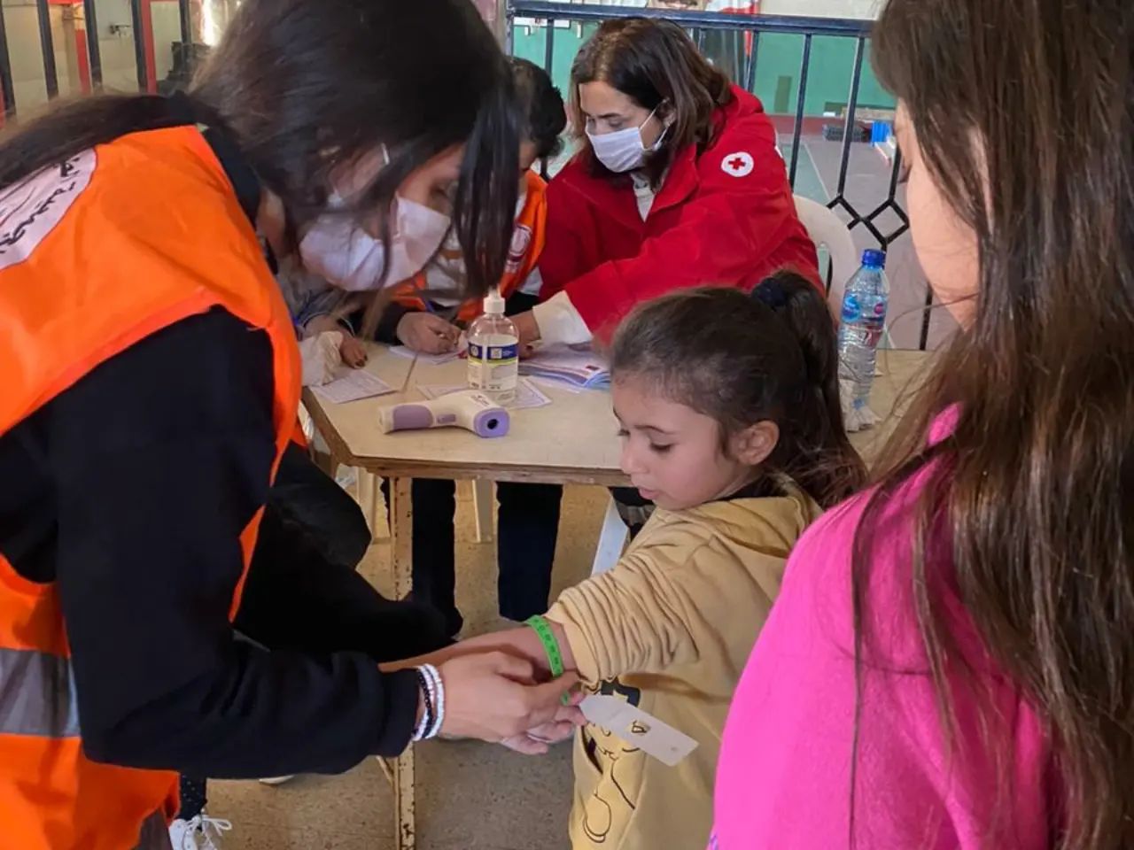 انطلاق اليوم الأول لحملة تعزيز التلقيح الروتيني في منطقة القياعة