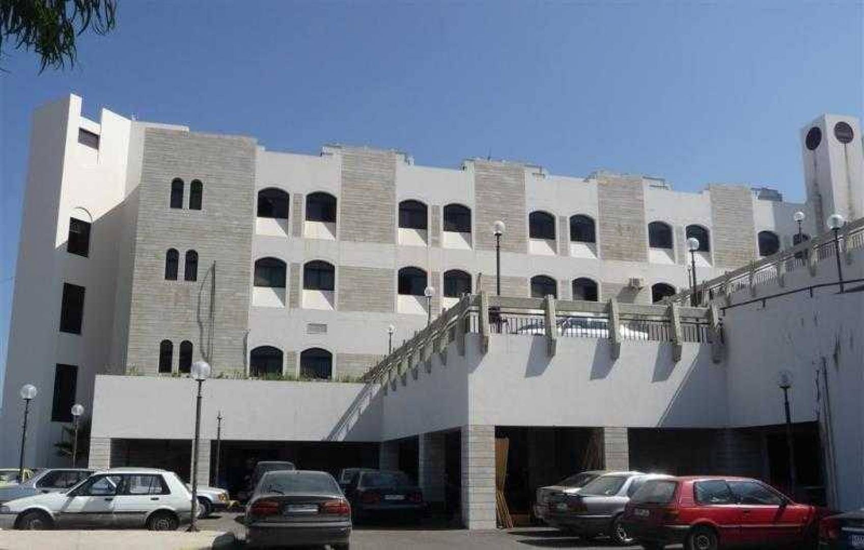 70 سريراً من فرنسا الى مستشفى سبلين