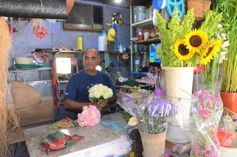 إزدهار بيع الزهور في صيدا: من حفلات التخرّج... حتى الطلاق والتشييع
