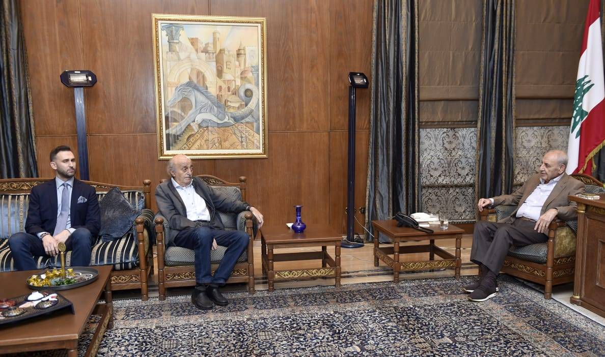جنبلاط: نتمنى أن يبقى لبنان خارج الصراع.. والبعض ينسى الأساس &rlm;وحلّ الدولتين &rlm;