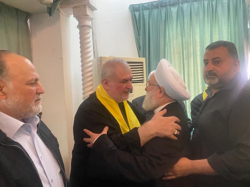 الشيخ ماهر حمود يقدم التعازي للنائب محمد رعد باستشهاد نجله&lrm;