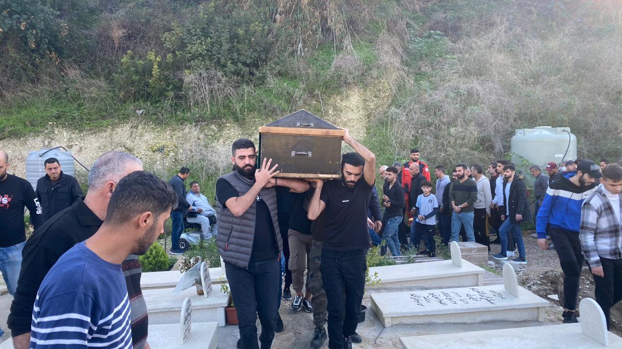 تشييع المناضل "عزت أبو جاموس" إلى مثواه الأخير