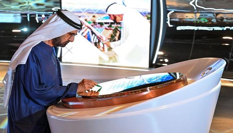 بالفيديو والصور : محمد بن راشد: أطلقنا أكبر مشروع للطاقة الشمسية المركزة في العالم بدبي