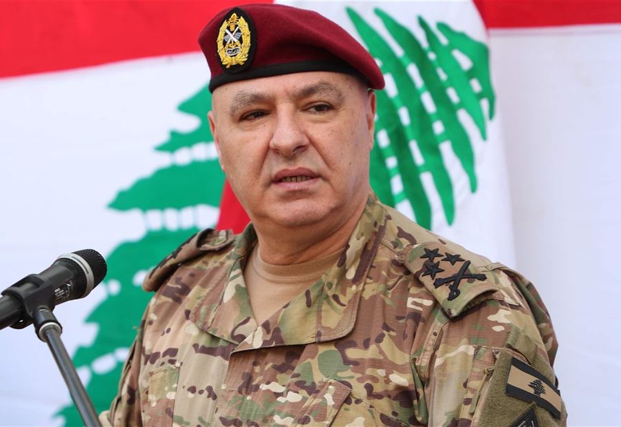مراسم دفن والدة قائد الجيش