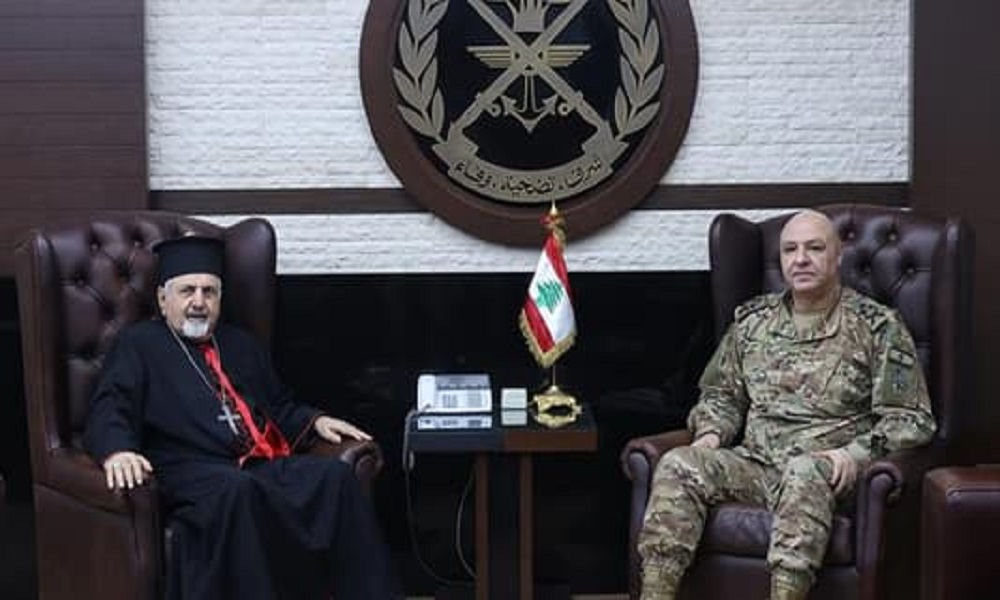 قائد الجيش بحث مع يونان في شؤون مختلفة