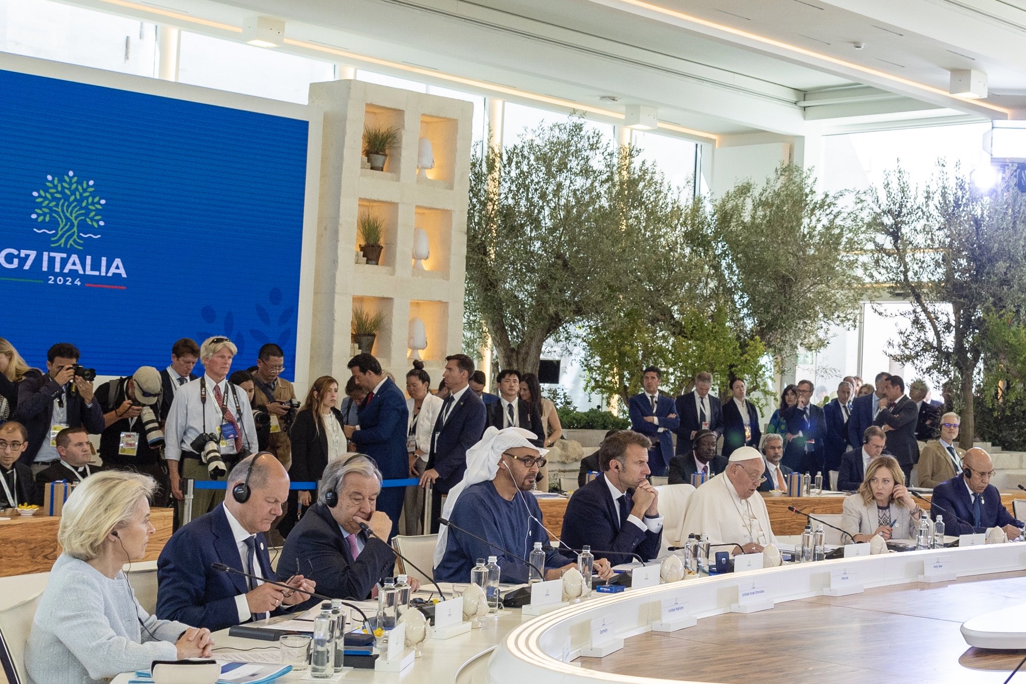 بالفيديو: رئيس الدولة يشارك في جلسة مجموعة السبع بشأن الذكاء الاصطناعي والطاقة التي تستضيفها إيطاليا - نقلا عن Emirates News Agency - وكالة أنباء الإمارات