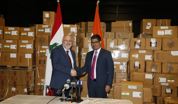 الأبيض تسلم الدفعة الأولى من المساعدات الطبية الهندية