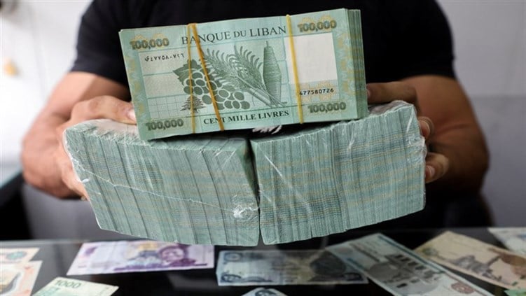 الليرة مطلوبة أكثر من الدولار: المصارف تعرض فوائد تصل إلى 45% على حسابات مجمّدة بالليرة