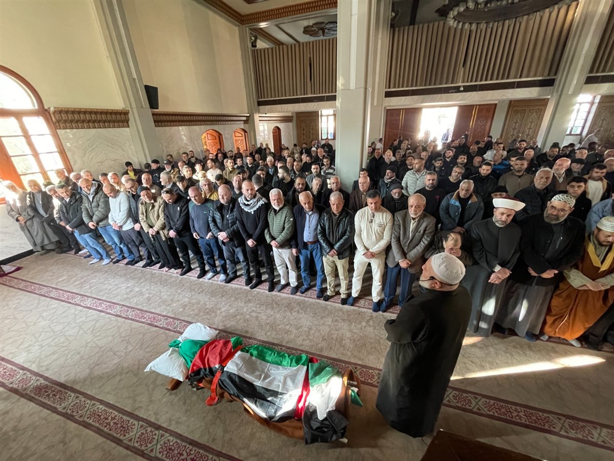 صيدا وعين الحلوة تودعان القائد الوطني ناظم اليوسف في موكب سياسي وشعبي حاشد