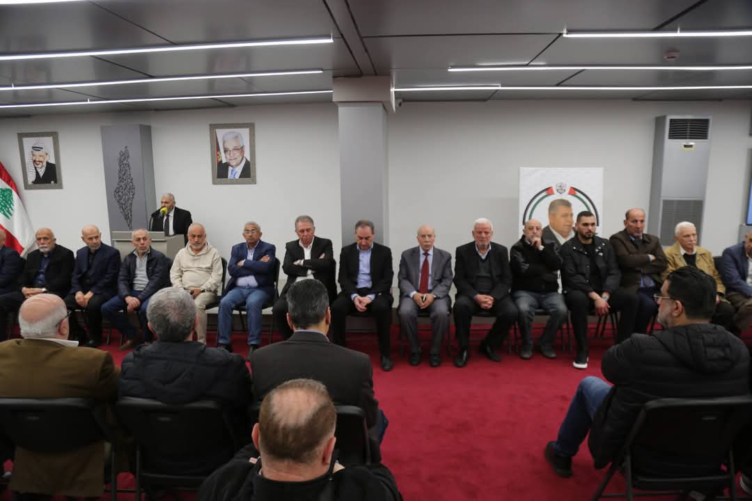 أسامة سعد يقدم واجب العزاء في رحيل المستشار الأول ماهر مشيعل في السفارة الفلسطينية