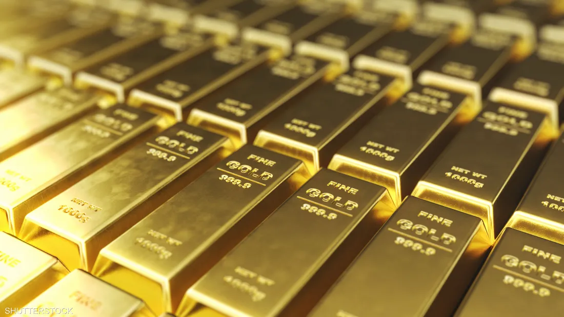 انخفاض سعر الذهب بعد وصوله إلى مستوى قياسي