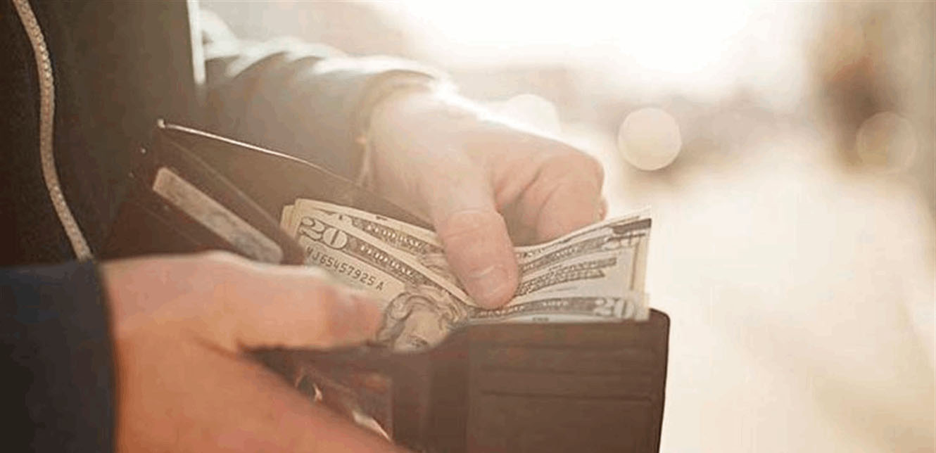 اللبناني يحتاج إلى 900 دولار شهريًا!