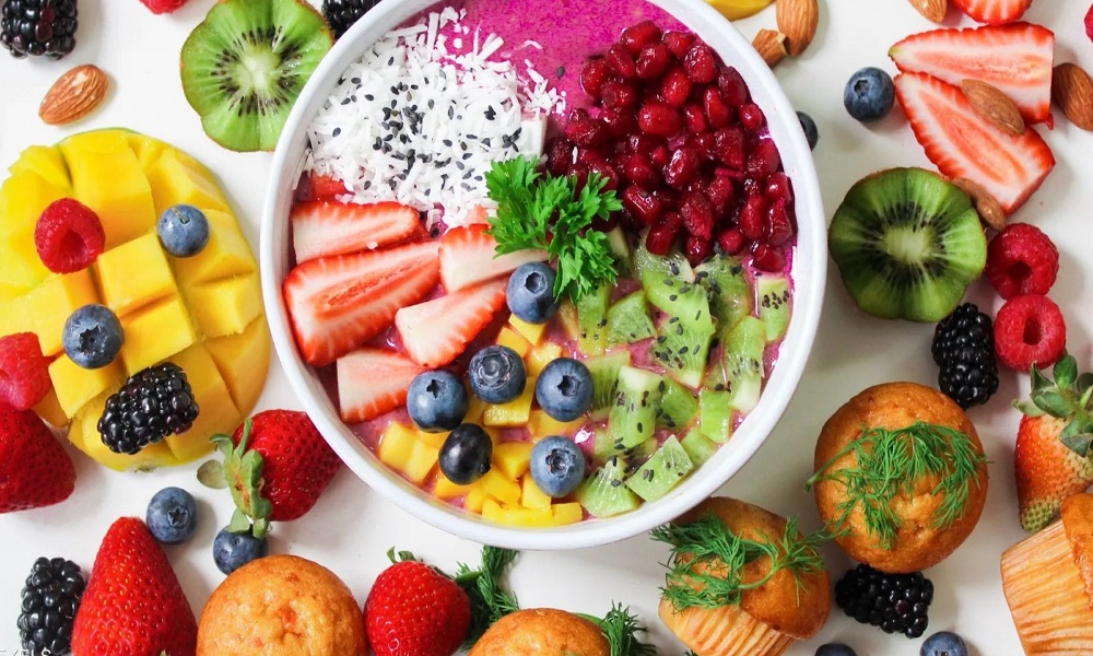 9 فواكه تناولها يوميًا لطرد السموم من الكبد