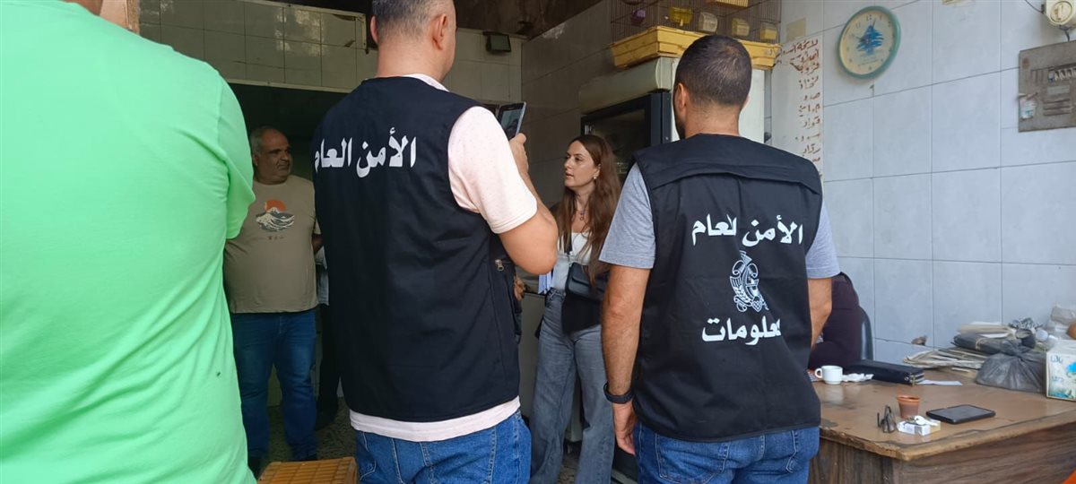 رقابة صحية مكثّفة شملت 20 مؤسسة غذائية في السوق التجاري لمدينة صيدا: تنظيم محضري ضبط وتوجيه إنذارين