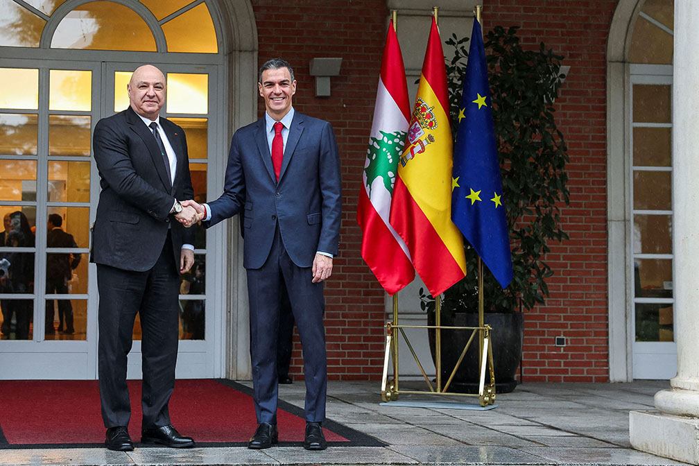 بالصور: عون يلتقي سانشيز وتوقيع اتفاقات تعاون