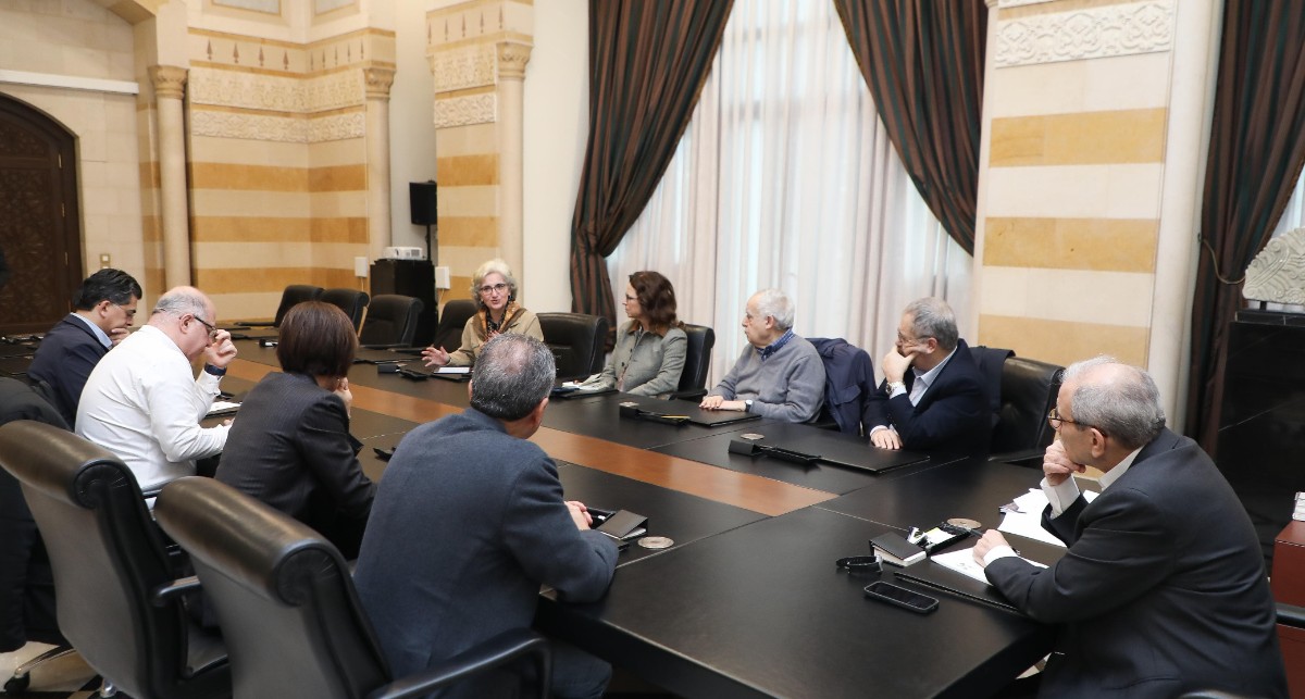 الوزير مرقص عن الاجتماع الوزاري في السرايا: رئيس الحكومة يتابع شفافية وصول المساعدات الى لبنان وتنظيم تسهيل وصولها الى النازحين