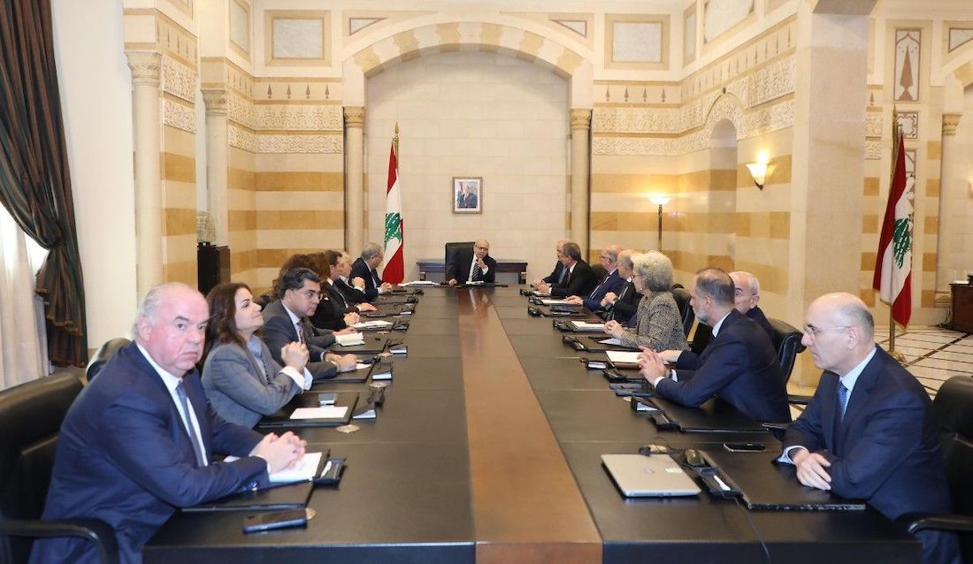 الوزير مرقص عن الاجتماع الوزاري في السرايا: رئيس الحكومة تابع سلامة الغذاء للنازحين وأعاد تأكيد احترام الحريات الاعلامية بالكامل ومكافحة ما يخرج عن اطارها ضمن إطار القانون الجزائي