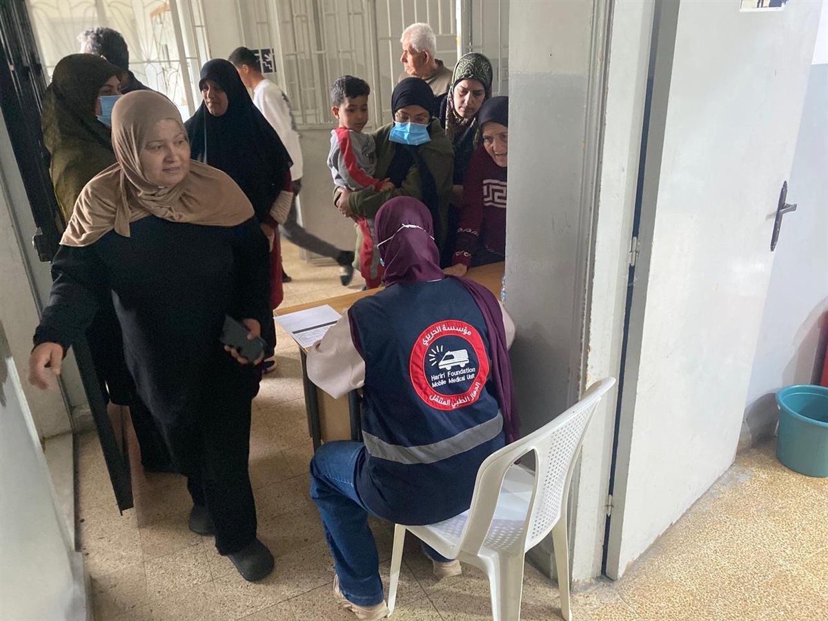 تقديمات 'مركز الحريري الطبي الإجتماعي' للنازحين خلال 3 أسابيع: 30 زيارة ميدانية و696 معاينة طبية و103 مهمات إسعاف ميداني و98 مهمة نقل مرضى