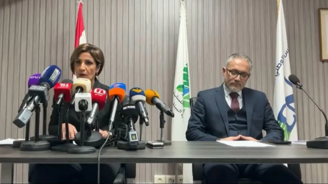 photodune-3834701-laughing-girl-xs